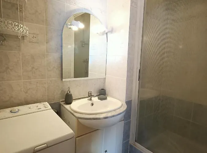 T3 Avec Piscine Collective A 900 M De La 5lhsp138 *