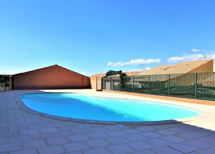 T3 Avec Piscine Collective A 900 M De La 5lhsp138 *